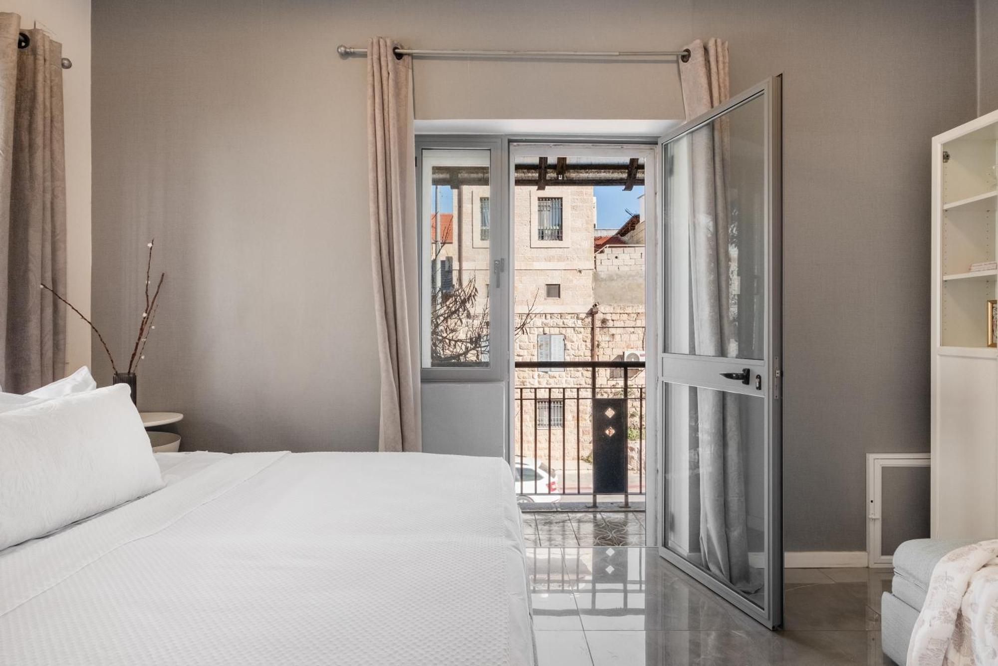 Dinning Room, Bedroom And Balcony *